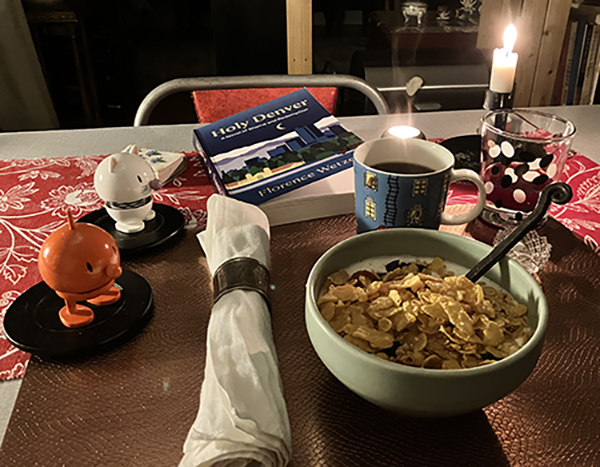 Måndagsfrukost med Hopptisarna Holy Denver fil o levande ljus Måndagsfrukost med Hopptisarna Holy Denver fil o levande ljus