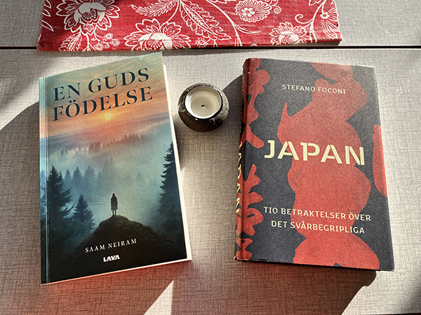 Böckerna En guds födelse och Japan