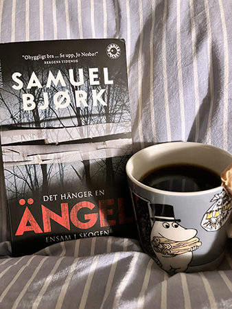 Boken Det hänger en ängel ensam i skogen och kaffe på sängen