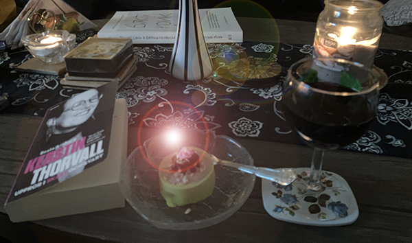 Noisette vin Kerstin Thorvallbiografin o Electric Flora