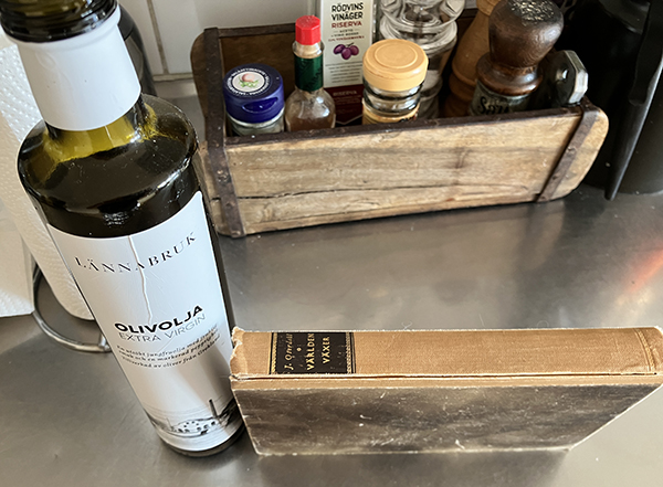 Olivolja från Lännabruk och en bok