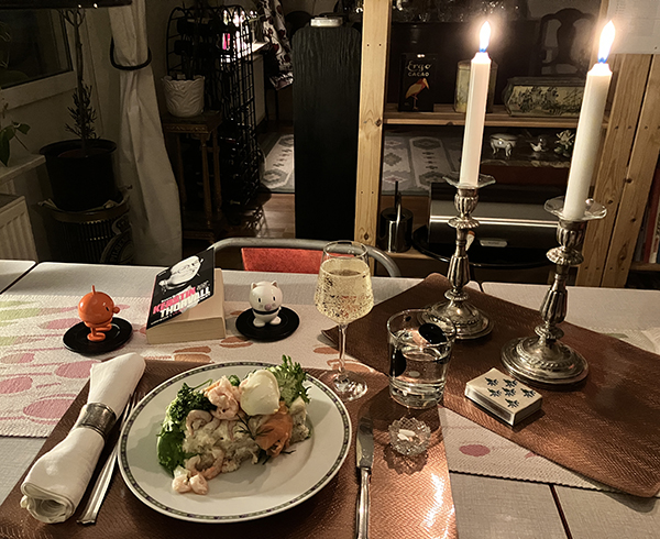 Smörgåstårta spumante Hopptisarna Kerstin Thorvallbiografin o tända ljus