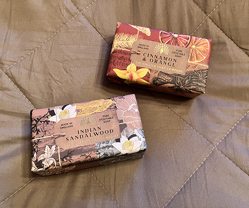 Tvålar från Fullerö Indian sandal wood o Cinnamon and orange