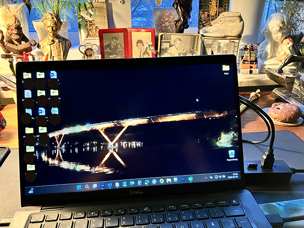 Vid jobbdatorn hemma Vid jobbdatorn hemma