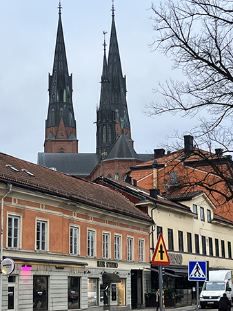 Domkyrkotornen fotade från Nybron