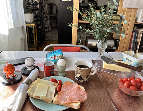 Hemmalunch med rostat bröd ägg Hopptisarna och Ambassadörens dotter Hemmalunch med rostat bröd ägg Hopptisarna och Ambassadörens dotter