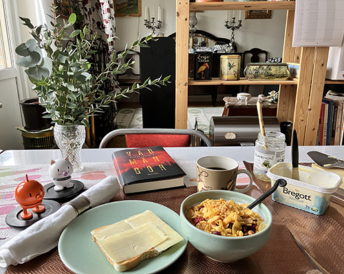 Lördagsfrukost rostat bröd o fil med Hopptisarna och Vad män gör