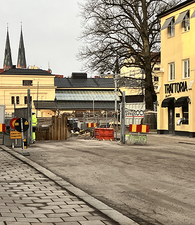 Öppna grindar vid St Pertunneln