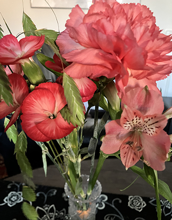Orange bukett en vecka gammal från Nya Björck Blomsterhandel