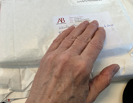 Paket från Bonniers