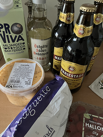 Pro Viva Östgöta sädes påsköl fisksoppa vitlöksbaguette hallon