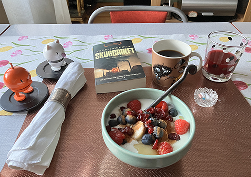 Måndagsfrukost med Hopptisarna och Skuggriket