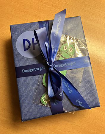 Paket o bokmärke från Maria o Anders