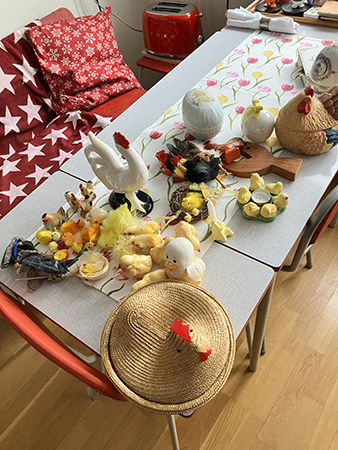 Påsksaker på köksbordet