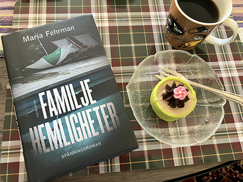 Söndagsfika med Familjehemligheter och Noisette