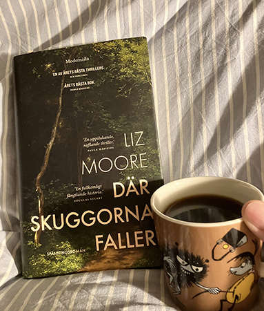 Där skuggorna faller o kaffe på sängen