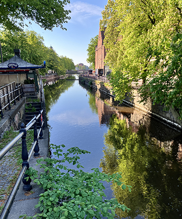 Fyrisån från Nybron solig majmorgon