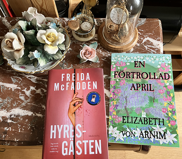 Böckerna Hyresgästen och En förtrollad april