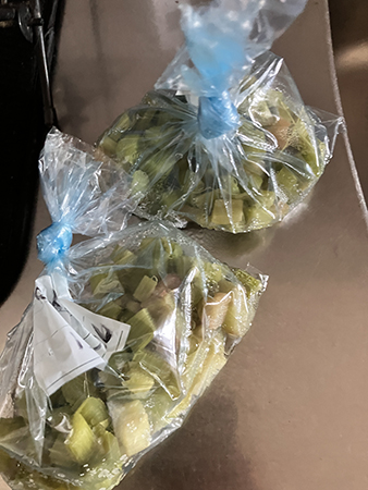 De två sista påsarna rabarber från Motala