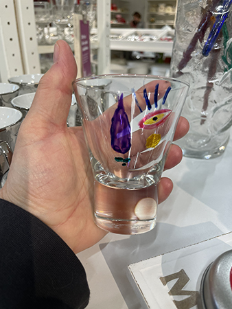 Handmålat glas på Erikshjälpen