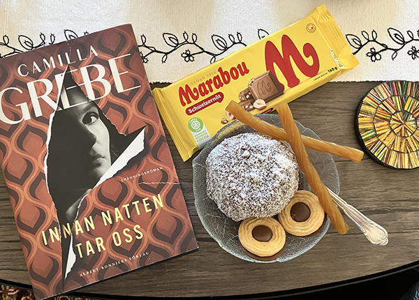 Innan natten tar oss schweizernöt knasboll Ballerina och gula snablar
