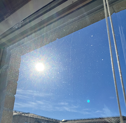 Junisol på blå himmel Junisol på blå himmel