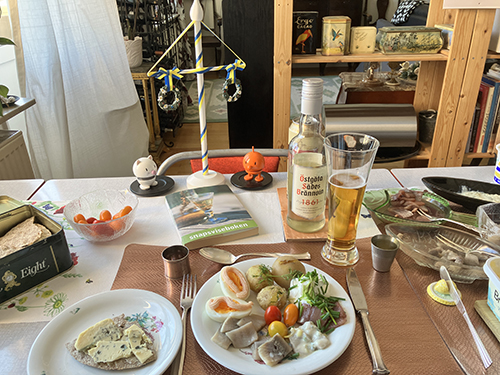 Midsommaraftonsmiddag med Lilla snapsboken o Hopptisarna
