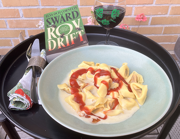 Balkongmiddag tortelloni med tomat o ricotta samt ostsås appassimento Rovdrift