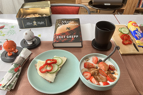 Frukost fil med bär knäcke grönsaker Hopptisarna Eget grepp