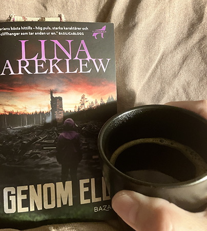 Genom eld och klent kaffe på sängen