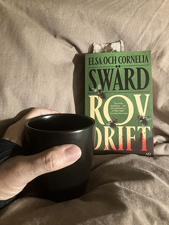 Kaffe på sängen i senapsmugg o Rovdrift Kaffe på sängen i senapsmugg o Rovdrift