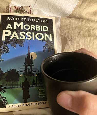 Kaffe på sängen med A morbid passion