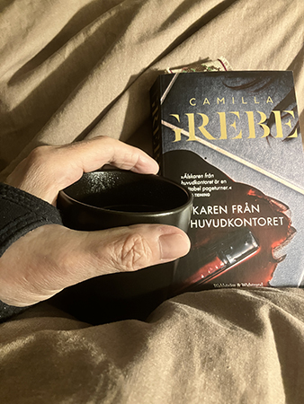 Karen från huvudkontoret o kaffe på sängen