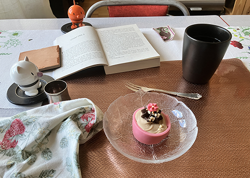 Noisette kaffe Hopptisarna o bokuppslag