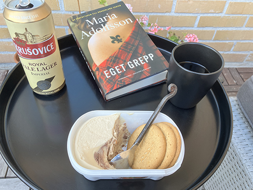 Öl Eget grepp hasselnötsglass o digestive kaffe balkongen