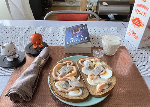 Äggmackor med inlagd sill och kaviar mjölk Hopptisarna o Alla ljuger Äggmackor med inlagd sill och kaviar mjölk Hopptisarna o Alla ljuger