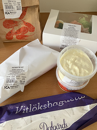I påsar o förpackningar färska räkor havskräftor aioli vitlöksbaguette smörgåstårta I påsar o förpackningar färska räkor havskräftor aioli vitlöksbaguette smörgåstårta