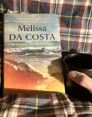 Kvinnorna vid världens ände o kaffe på sängen Kvinnorna vid världens ände o kaffe på sängen