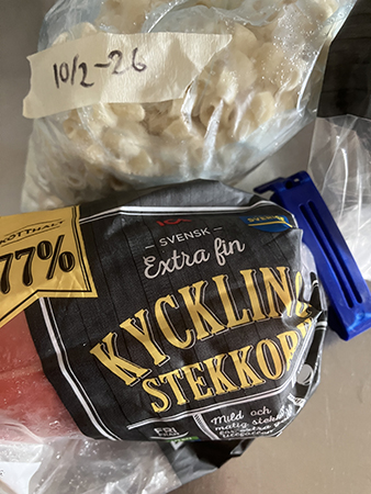 Makaroner och kycklingstekkorv på tining Makaroner och kycklingstekkorv på tining
