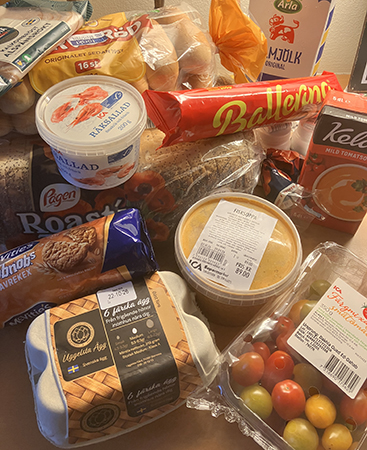 Bröd korvbröd räksallad pålägg soppor ägg kex tomater fil medicin