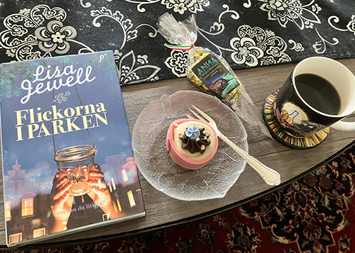 Hemmafika med Lisa Jewells Flickorna i parken Noisette italienskt godis o kaffe