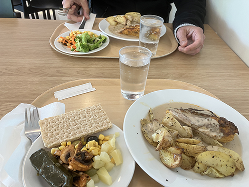 Kycklinglunch på Feiroz med A