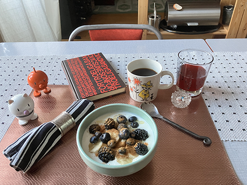 Måndagsfrukost med fil o bär Hopptisarna Förtroeliga band Måndagsfrukost med fil o bär Hopptisarna Förtroeliga band