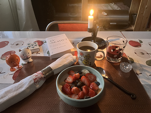 Måndagsfrukost med Lev kreativt Hopptisarna fil med bär