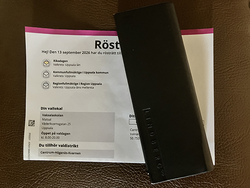 Röstkort 2026 och glasögonfodral Röstkort 2026 och glasögonfodral