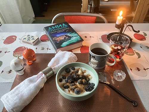 Tisdagsfrukost med Hopptisarna o Segelmakarens söner fil levande ljus Tisdagsfrukost med Hopptisarna o Segelmakarens söner fil levande ljus