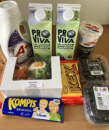 Tvättmedel Pro Viva räksallad sill bär smörgåstårta kexchoklad kaviar