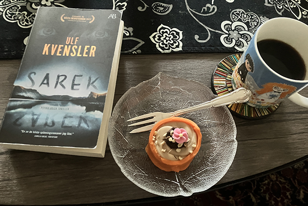 Alla helgons dagsfika med Noisette och Sarek Alla helgons dagsfika med Noisette och Sarek
