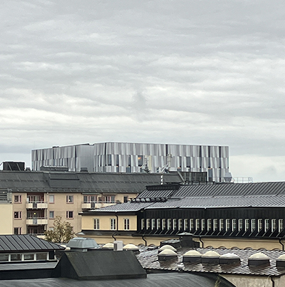 Grå oktoberhimmel över UKK
