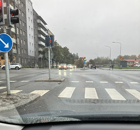 Grå oktobersöndag i bilen